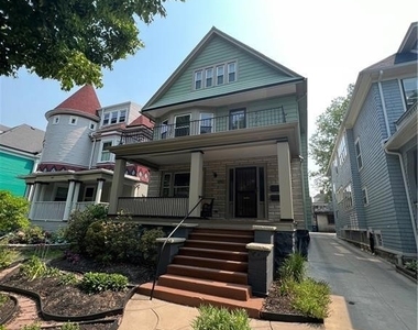 543 Potomac Avenue - Photo Thumbnail 3