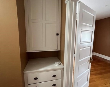 543 Potomac Avenue - Photo Thumbnail 9