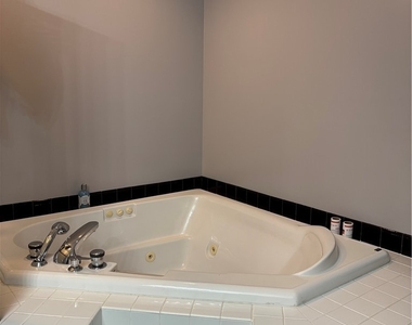 610 Main Street - Photo Thumbnail 19