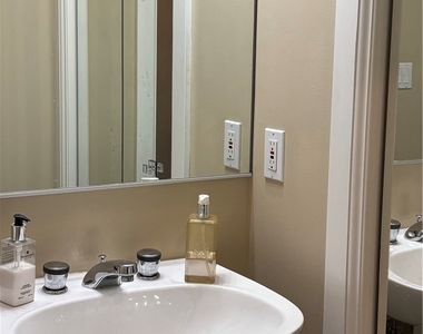 610 Main Street - Photo Thumbnail 24