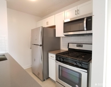 3333 Broadway - Photo Thumbnail 4