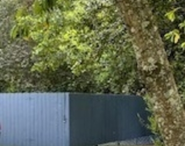 701 E Jones Avenue - Photo Thumbnail 2