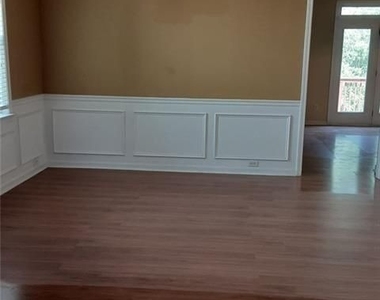 132 Lakeshore Parkway - Photo Thumbnail 49
