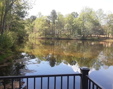 132 Lakeshore Parkway - Photo Thumbnail 3