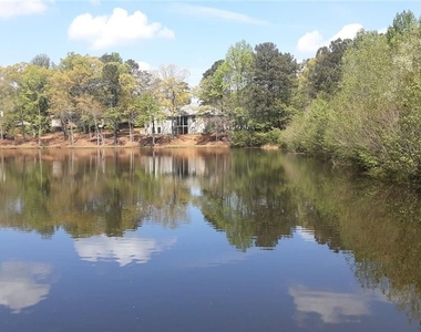 132 Lakeshore Parkway - Photo Thumbnail 4