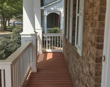 132 Lakeshore Parkway - Photo Thumbnail 19