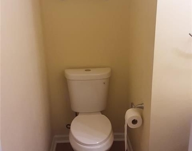 132 Lakeshore Parkway - Photo Thumbnail 44