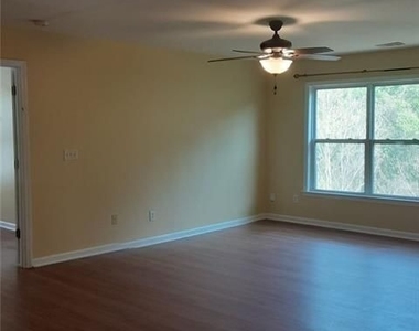 132 Lakeshore Parkway - Photo Thumbnail 40