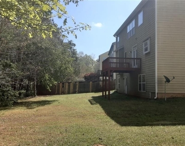 132 Lakeshore Parkway - Photo Thumbnail 15
