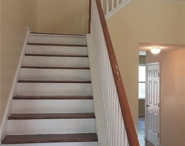 132 Lakeshore Parkway - Photo Thumbnail 42