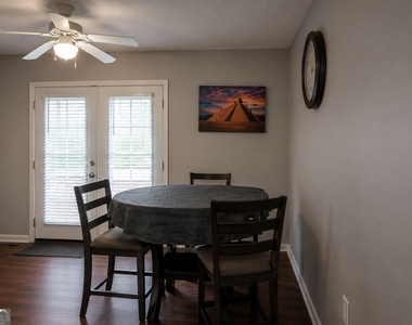 3168 Nectarine Circle - Photo Thumbnail 4