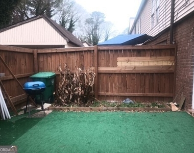 3168 Nectarine Circle - Photo Thumbnail 8