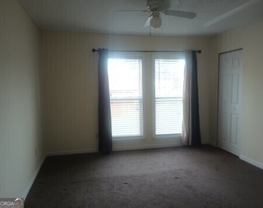3168 Nectarine Circle - Photo Thumbnail 3