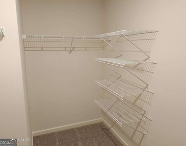 556 Pemberton Street - Photo Thumbnail 6