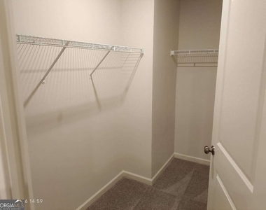 556 Pemberton Street - Photo Thumbnail 7
