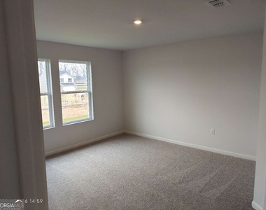 556 Pemberton Street - Photo Thumbnail 12