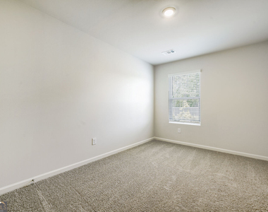 5980 Skylar Drive - Photo Thumbnail 7