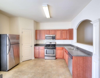 2658 Avanti Way - Photo Thumbnail 1