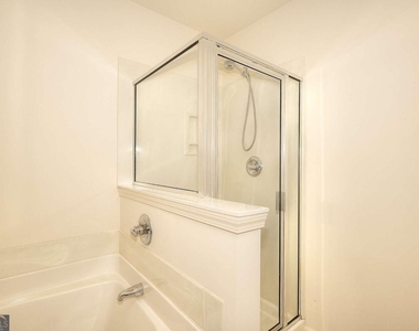2658 Avanti Way - Photo Thumbnail 23
