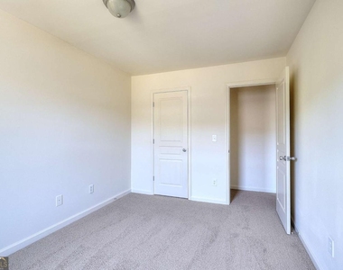 2658 Avanti Way - Photo Thumbnail 14