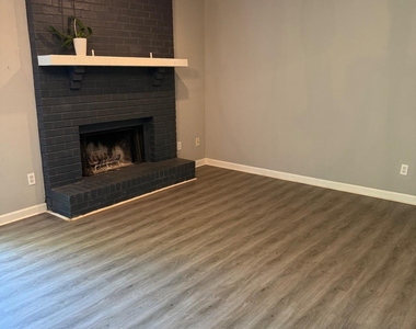 1020 Dassow Court - Photo Thumbnail 7