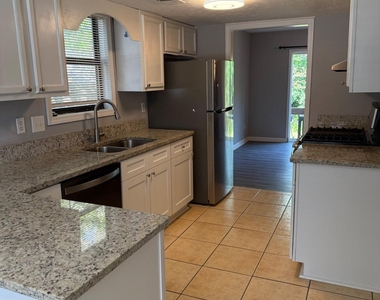 1020 Dassow Court - Photo Thumbnail 3