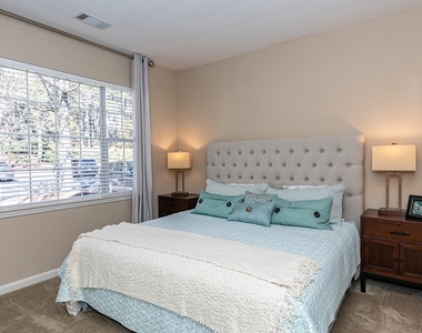 10840 State Bridge Road - Photo Thumbnail 5