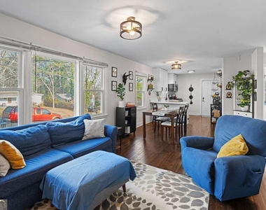 3418 Louise Street - Photo Thumbnail 4