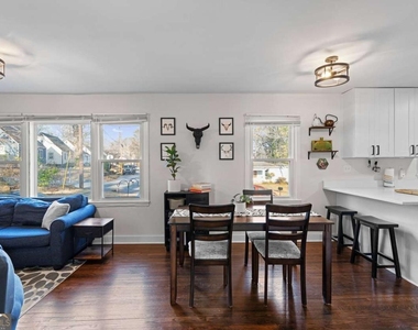 3418 Louise Street - Photo Thumbnail 7