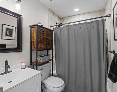 3418 Louise Street - Photo Thumbnail 14