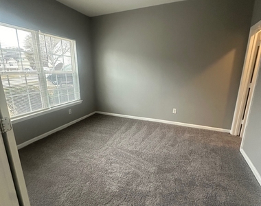 293 Brookview Drive - Photo Thumbnail 1