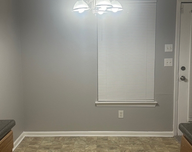 293 Brookview Drive - Photo Thumbnail 9
