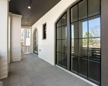 160 4th Street - Photo Thumbnail 4