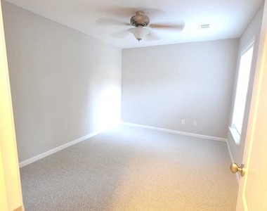5520 Casey Valley Way - Photo Thumbnail 16