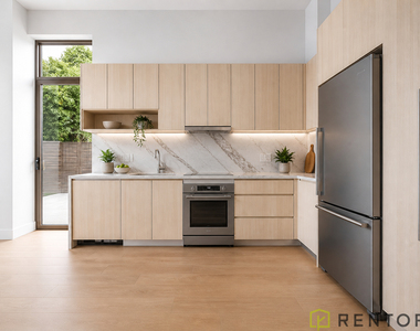 960 Franklin Avenue - Photo Thumbnail 2