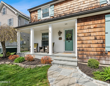 242 Osborne Avenue - Photo Thumbnail 1