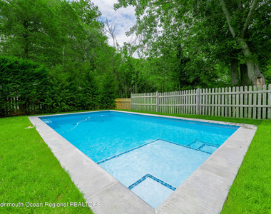 405 Salem Avenue - Photo Thumbnail 30