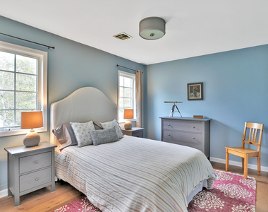 405 Salem Avenue - Photo Thumbnail 25