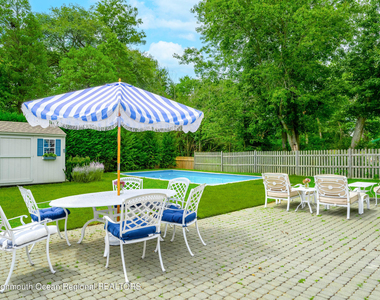 405 Salem Avenue - Photo Thumbnail 1