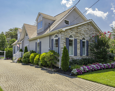 405 Salem Avenue - Photo Thumbnail 38