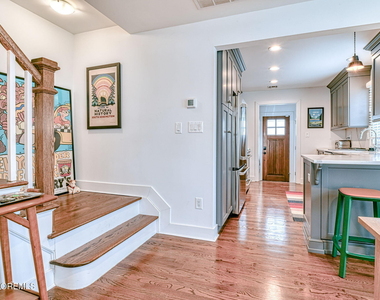 102 Mount Tabor Way - Photo Thumbnail 20