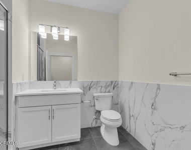 19 Carr Avenue - Photo Thumbnail 4