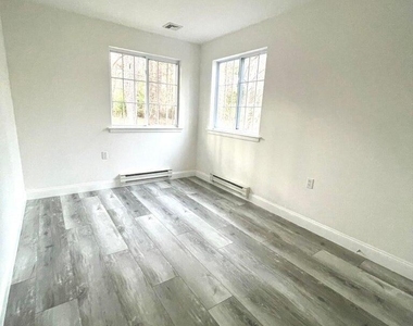 19b Maplewood Drive - Photo Thumbnail 15