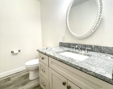 19b Maplewood Drive - Photo Thumbnail 8