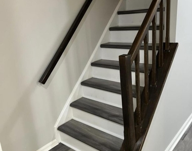 254 Bromley Place - Photo Thumbnail 9