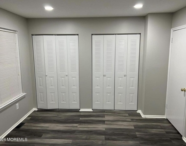 254 Bromley Place - Photo Thumbnail 15