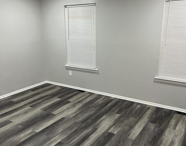 254 Bromley Place - Photo Thumbnail 14