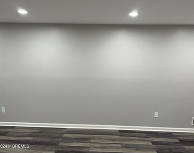 254 Bromley Place - Photo Thumbnail 8