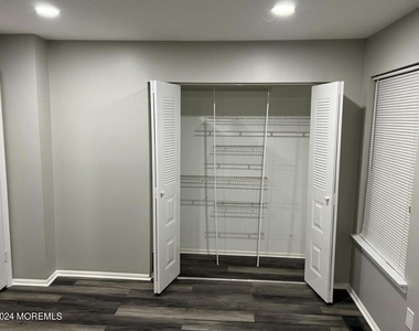 254 Bromley Place - Photo Thumbnail 23
