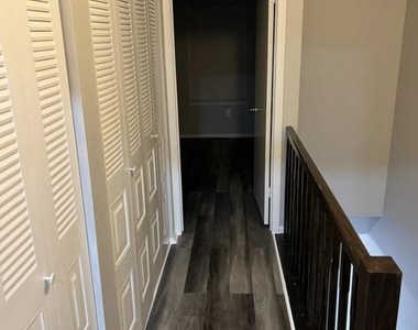 254 Bromley Place - Photo Thumbnail 11